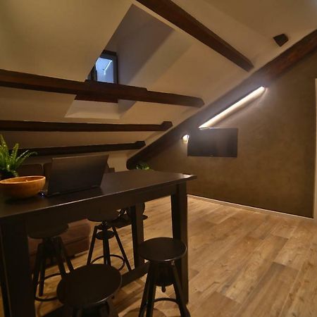 Moscova Attic Near Duomo Appartement Milaan Buitenkant foto